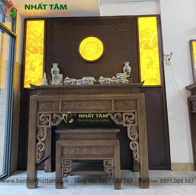 Bàn thờ gỗ Gụ