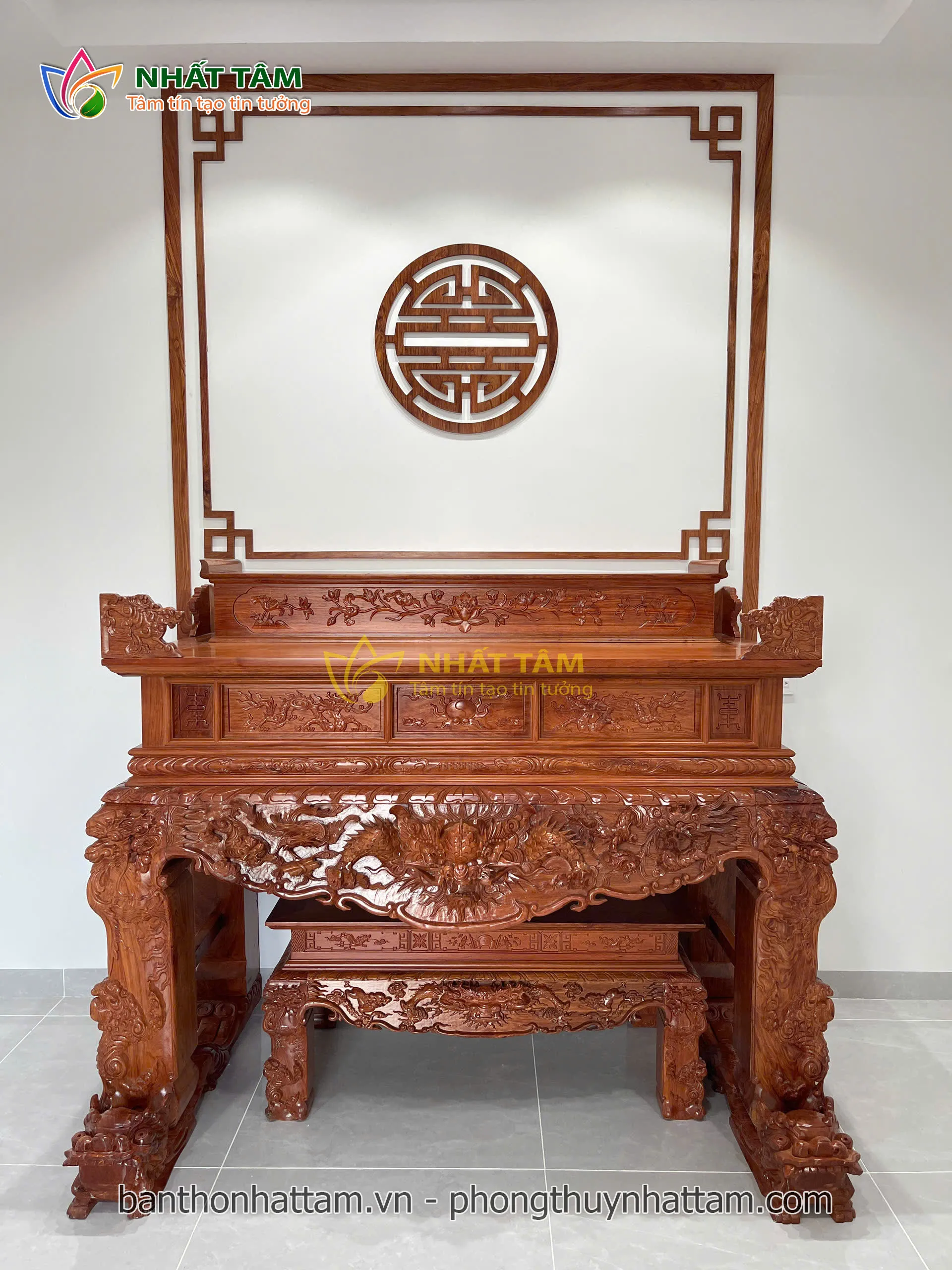 Bàn thờ gia tiên gỗ Hương